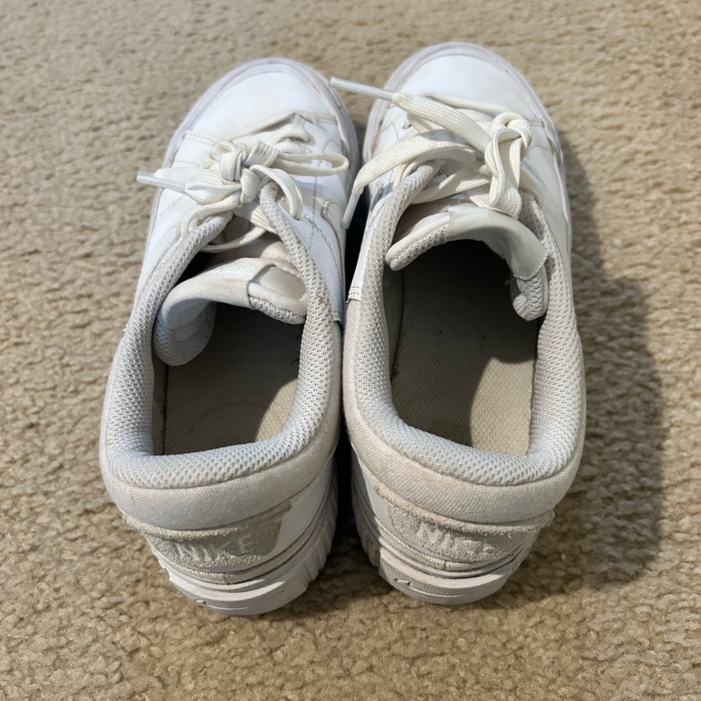 Nike Women’s White Low-Top Sneakers with Subtle Off-White Accents - Picture 3 of 5